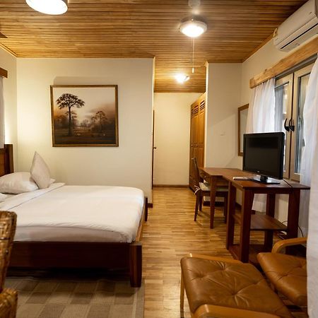 Esther'S Hotel Akra Dış mekan fotoğraf