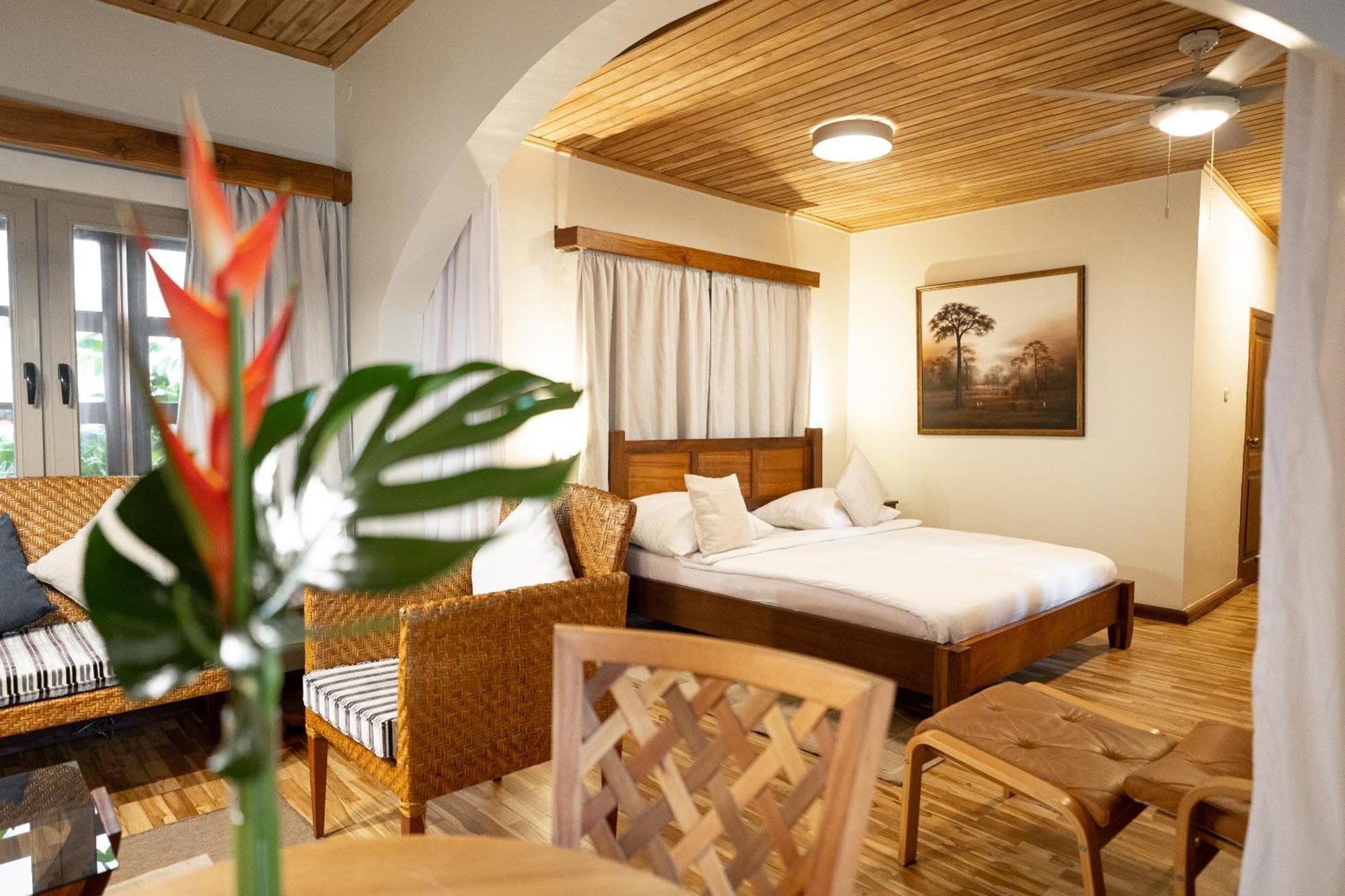 Esther'S Hotel Akra Dış mekan fotoğraf