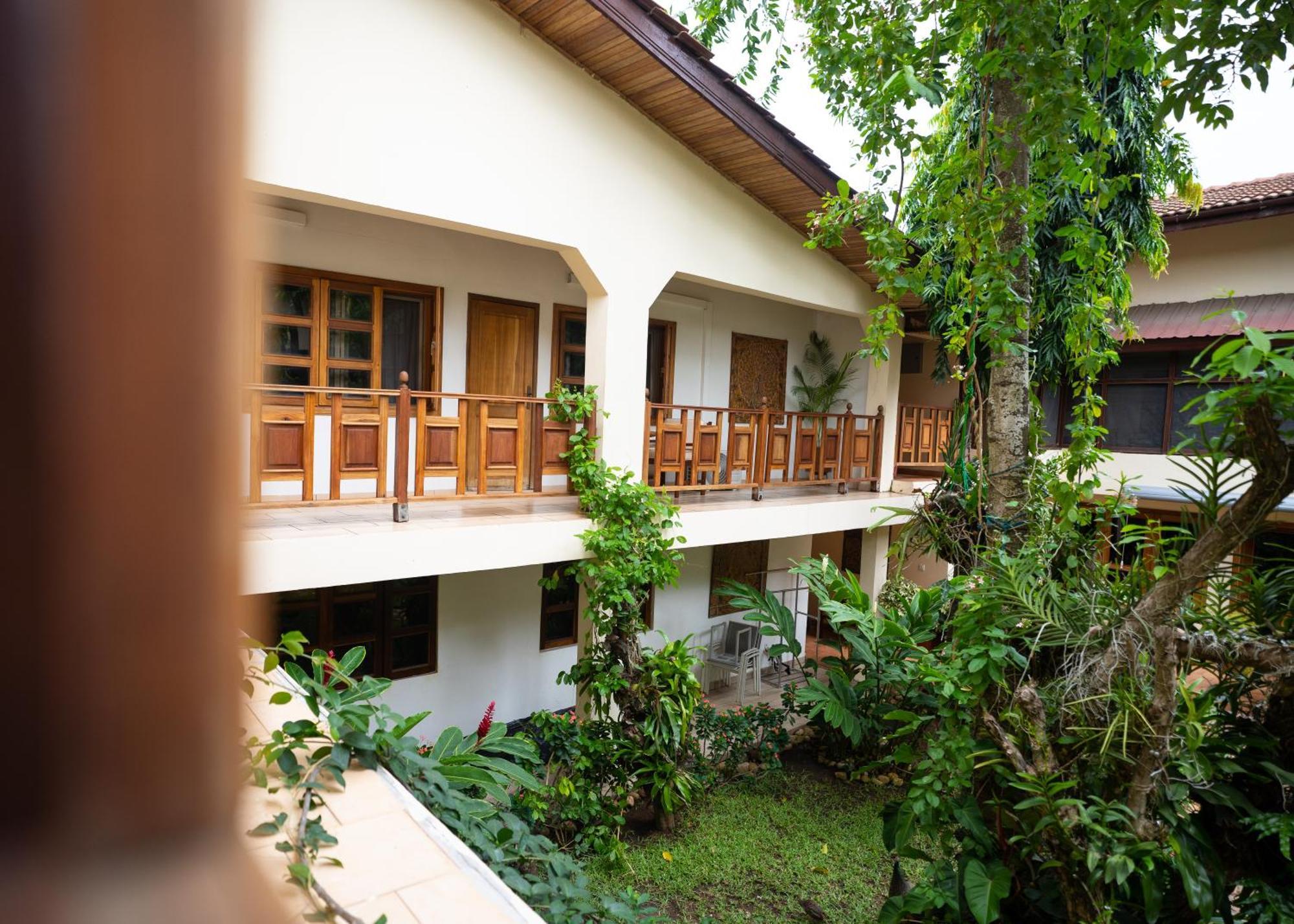 Esther'S Hotel Akra Dış mekan fotoğraf