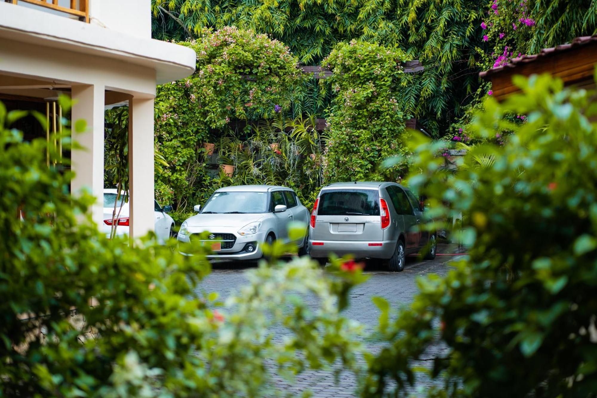 Esther'S Hotel Akra Dış mekan fotoğraf