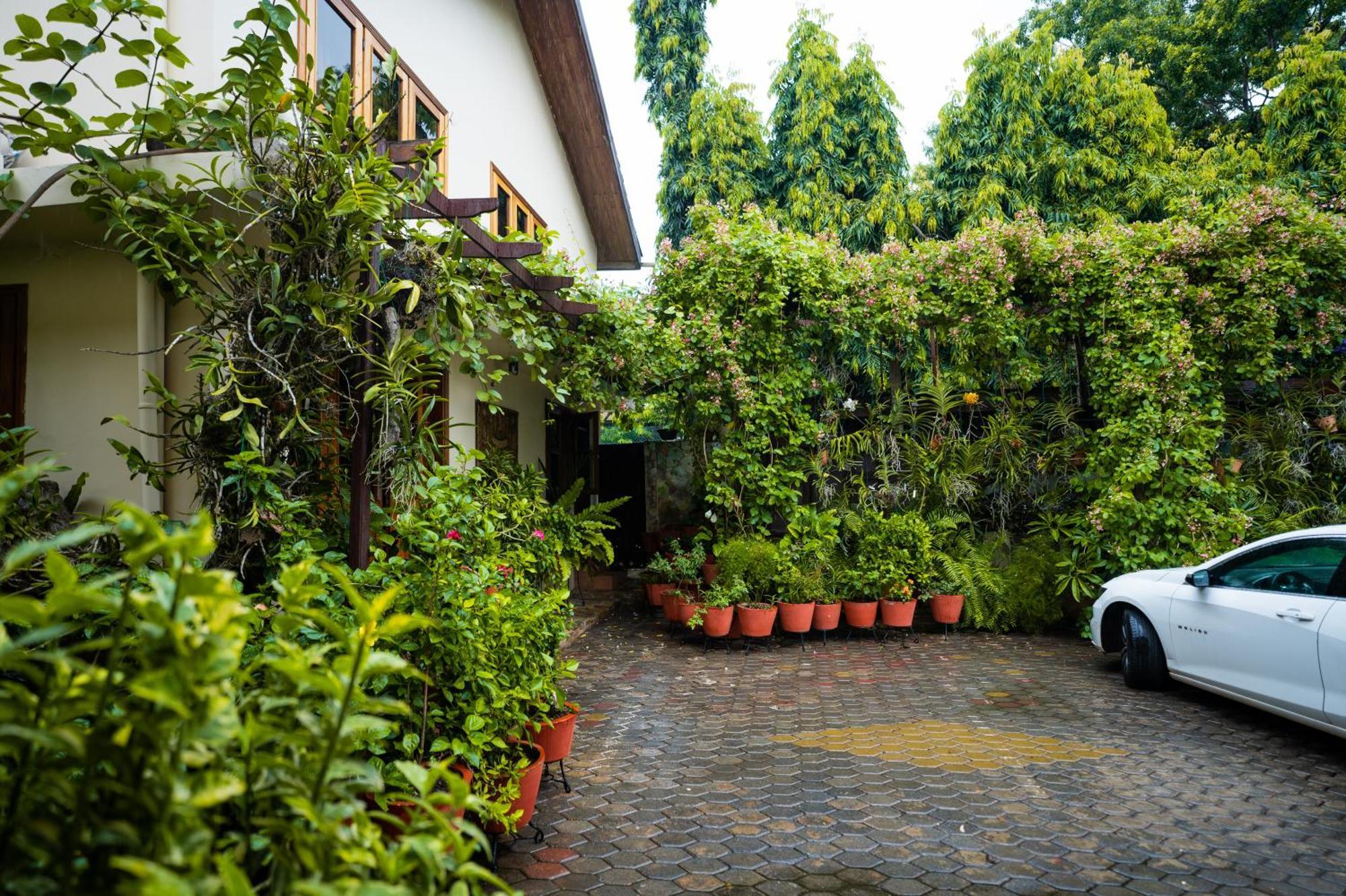 Esther'S Hotel Akra Dış mekan fotoğraf